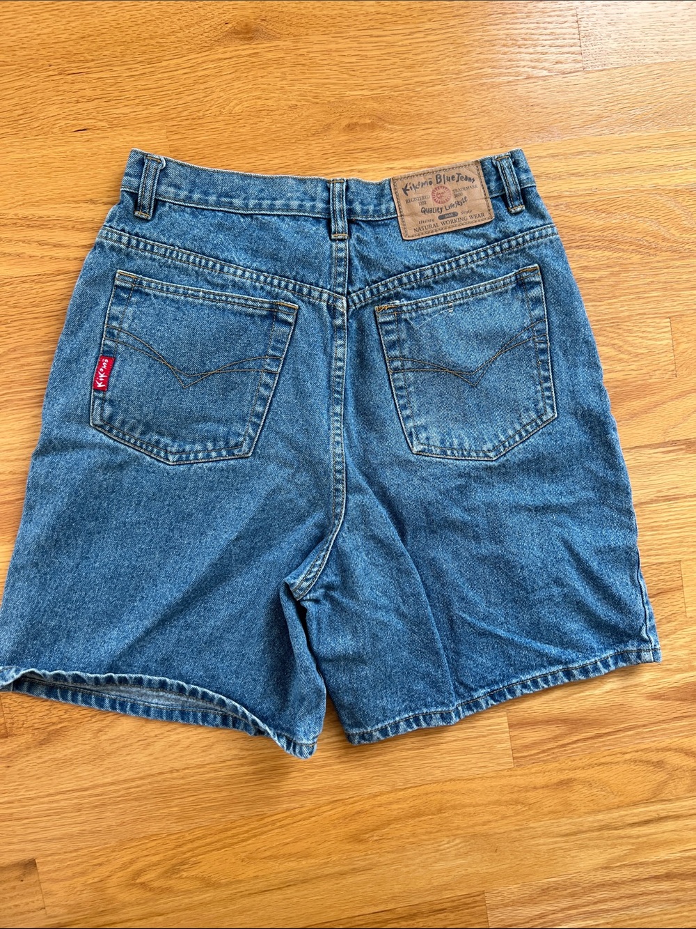 Vintage Kikomo 11/12 women’s Medium Wash Denim Jean Shorts - Blue